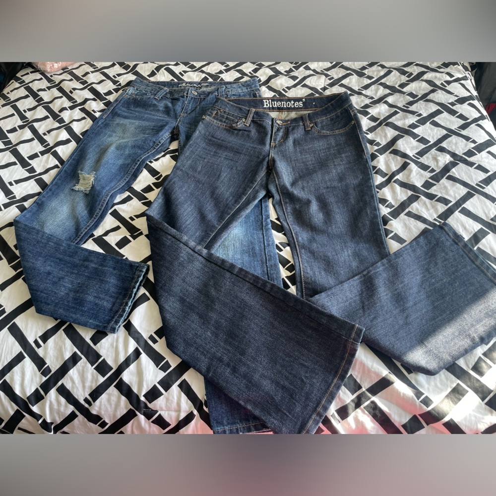 Bundle - Bluenotes Distressed and Classic Blue Jeans - Size 26